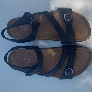 True Baretraps Persy Sandals